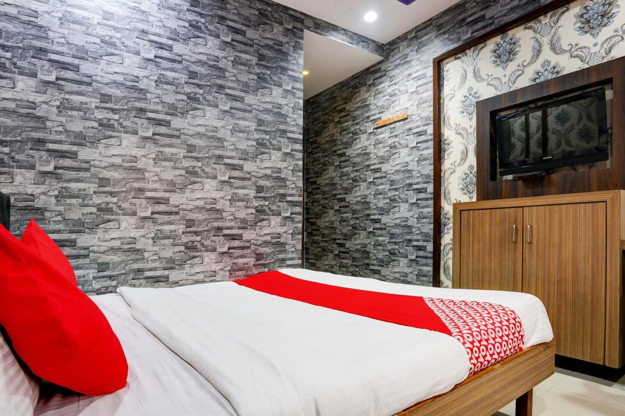 Super Hotel O Yatri Yadgar Navi Mumbai Eksteriør bilde